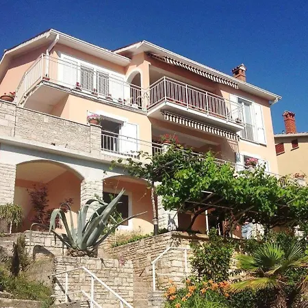 Alma Apartment