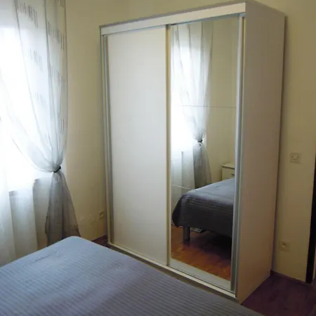 Alma Apartment *