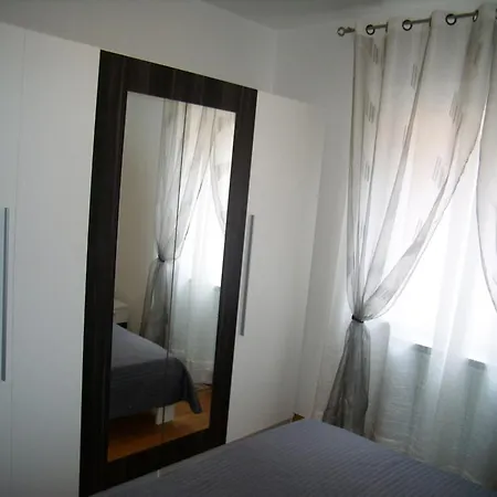 Apartment Alma *
