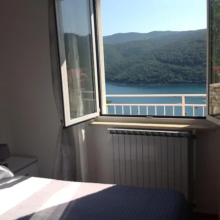 Apartment Alma Rabac