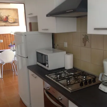 Alma Apartment *